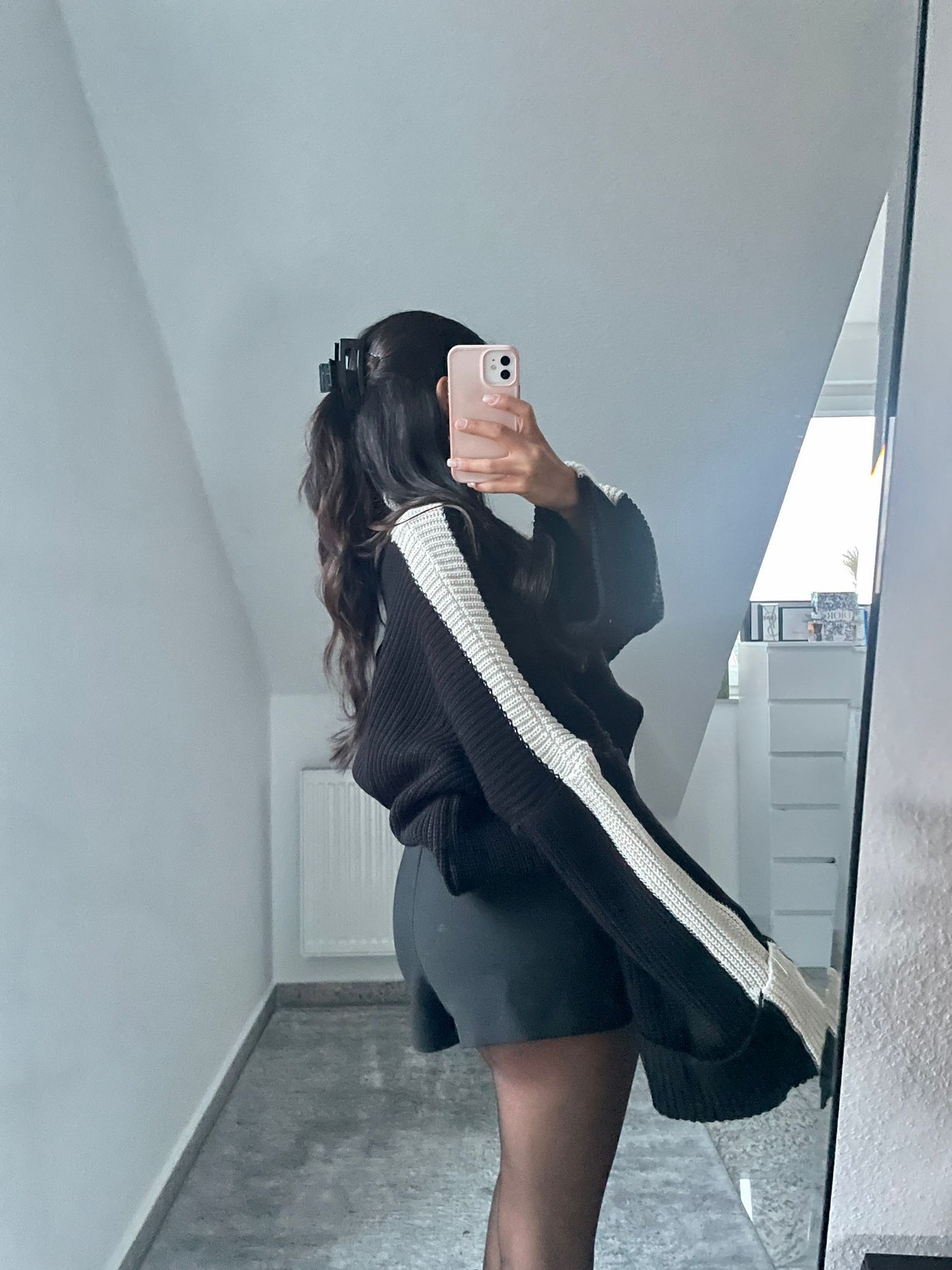 Oversize Pullover mit Streifen am Ärmel