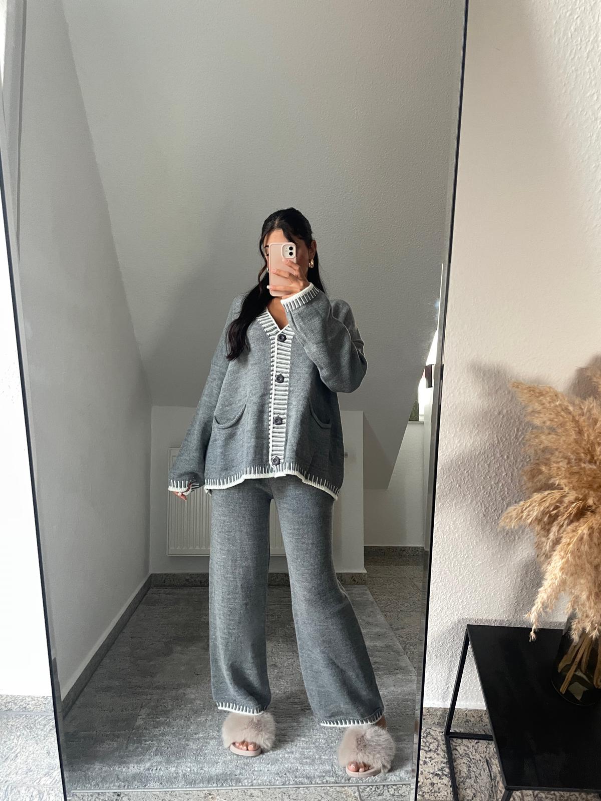 2 Teiler mit Strickjacke