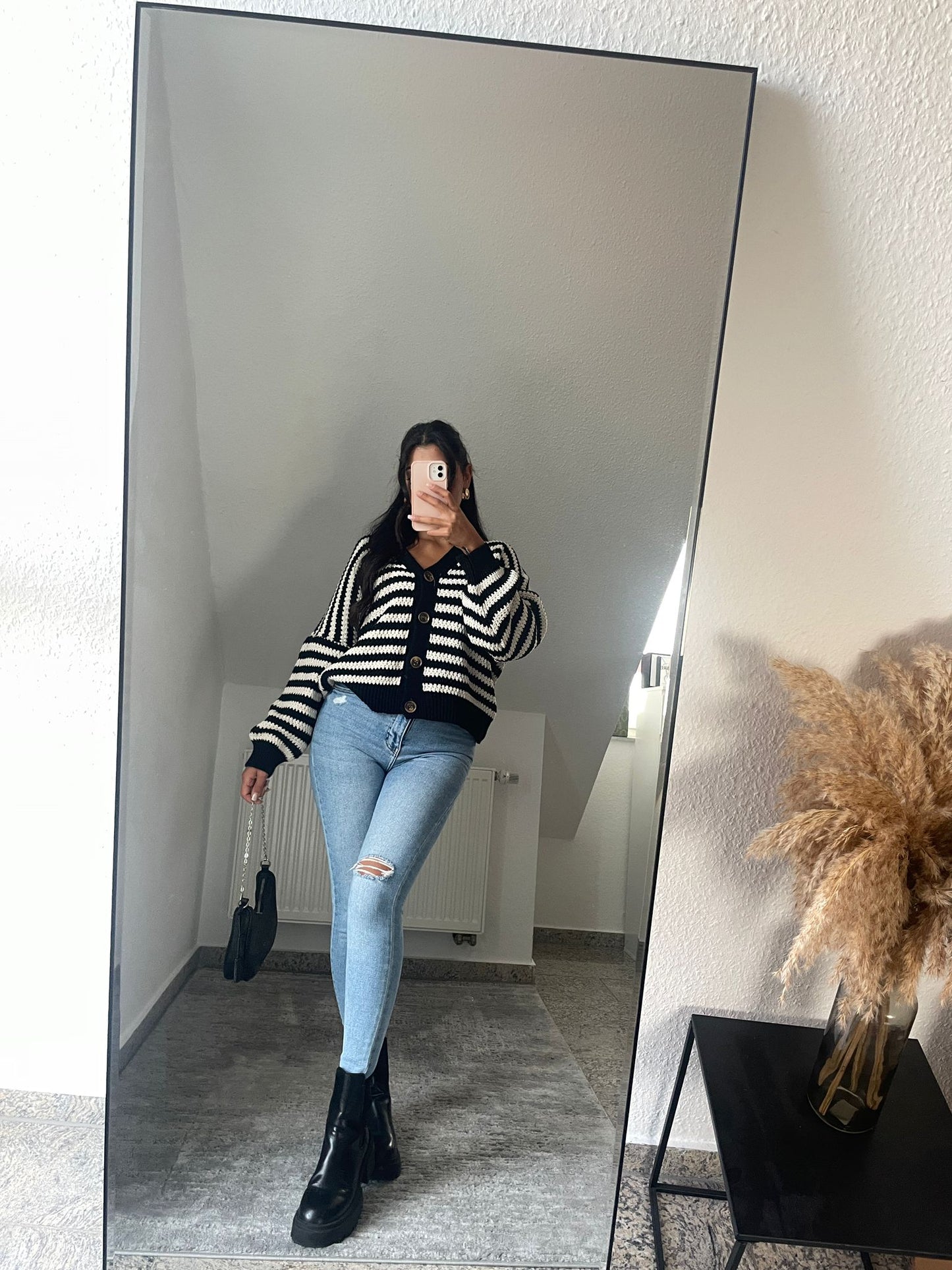 Gestreifte Strickjacke
