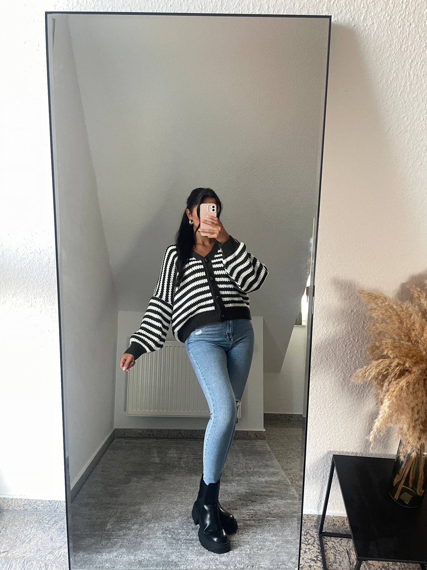 Gestreifte Strickjacke