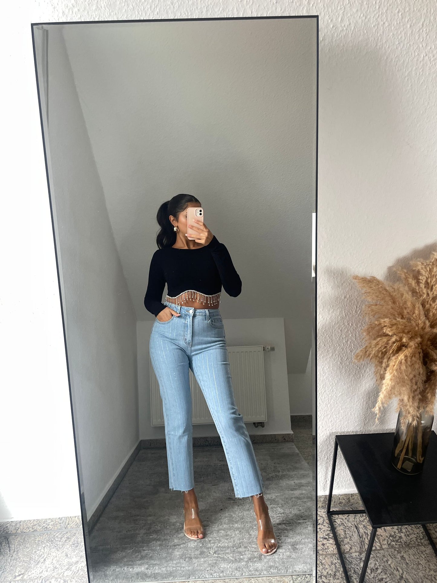 Highwaist Jeans mit Strasssteinen