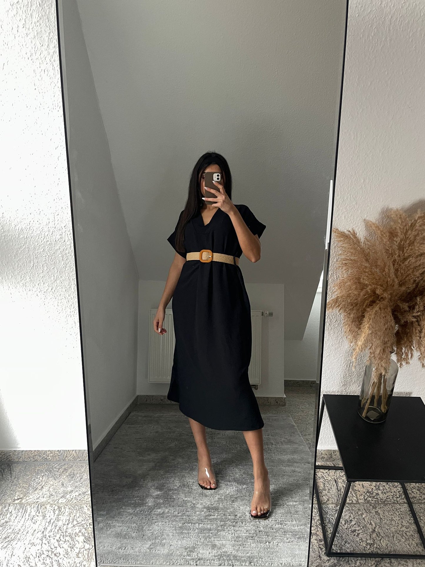 Midikleid mit Gürtel