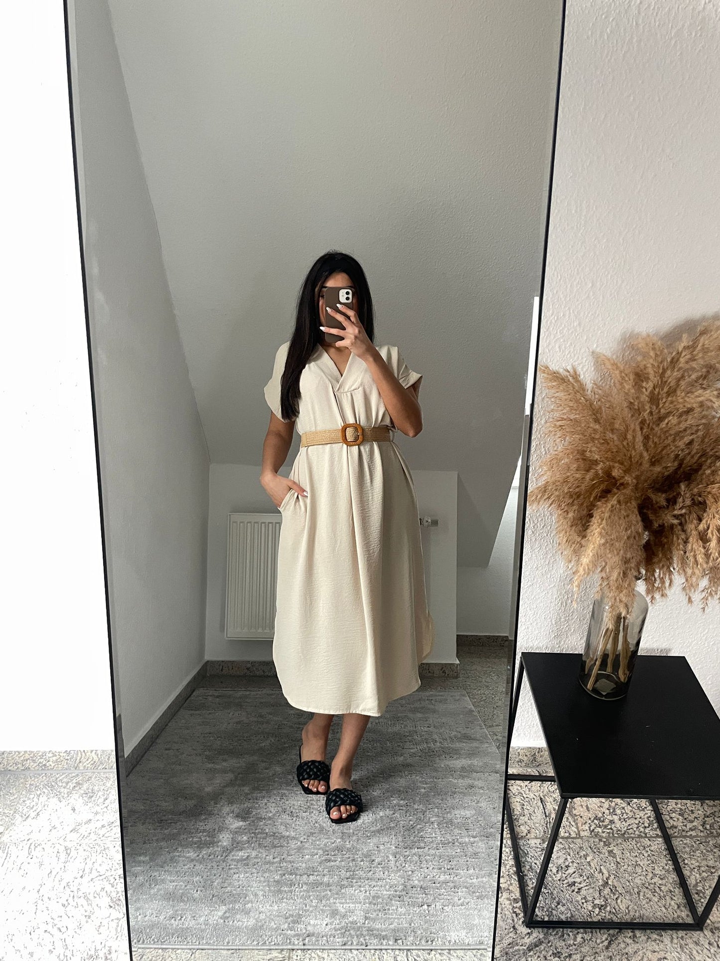 Midikleid mit Gürtel