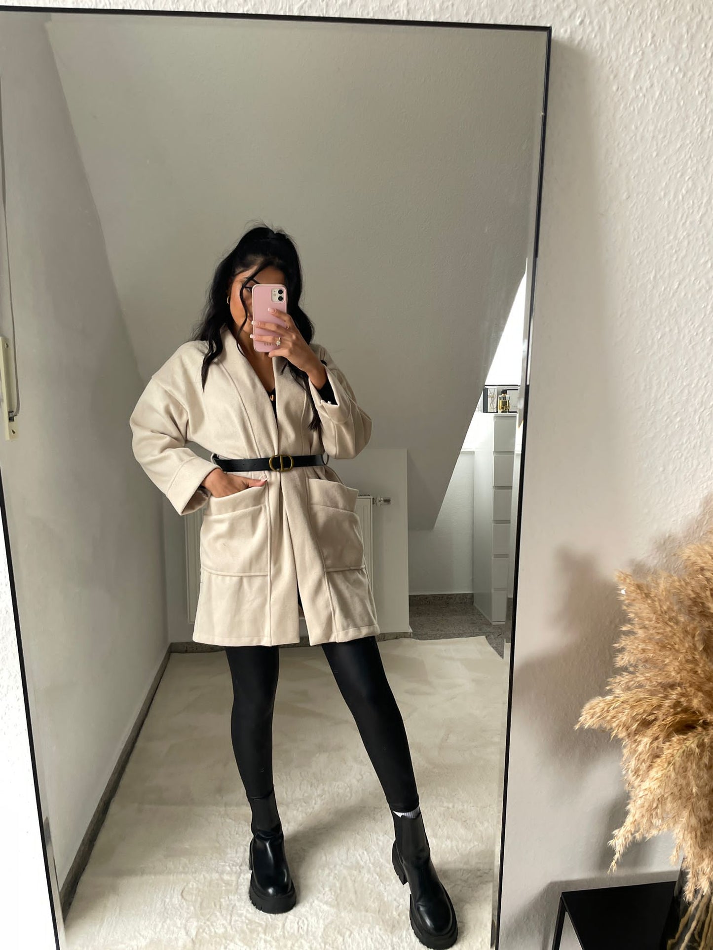 Lange Jacke mit Gürtel